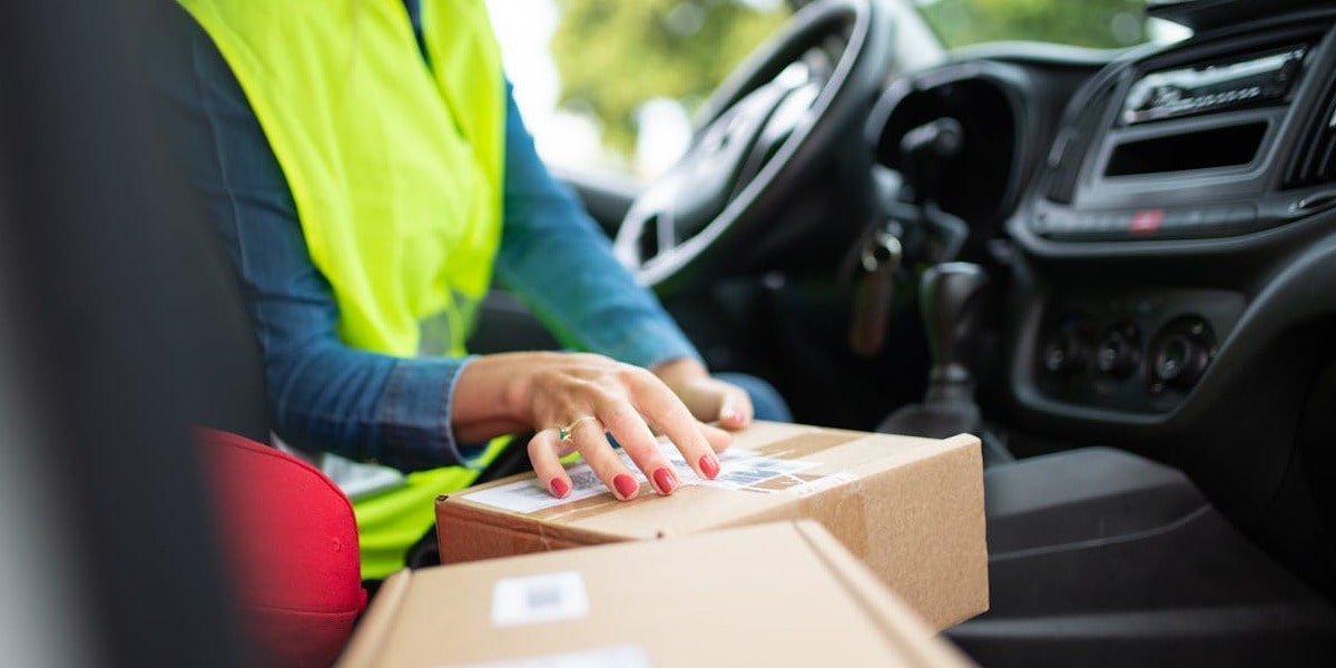 Le transport de colis par taxi : une solution rapide et fiable